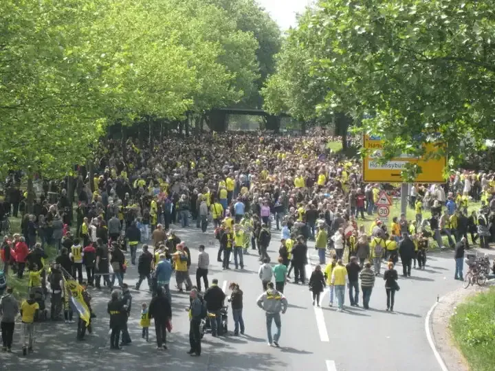 12-borussia-dortmund